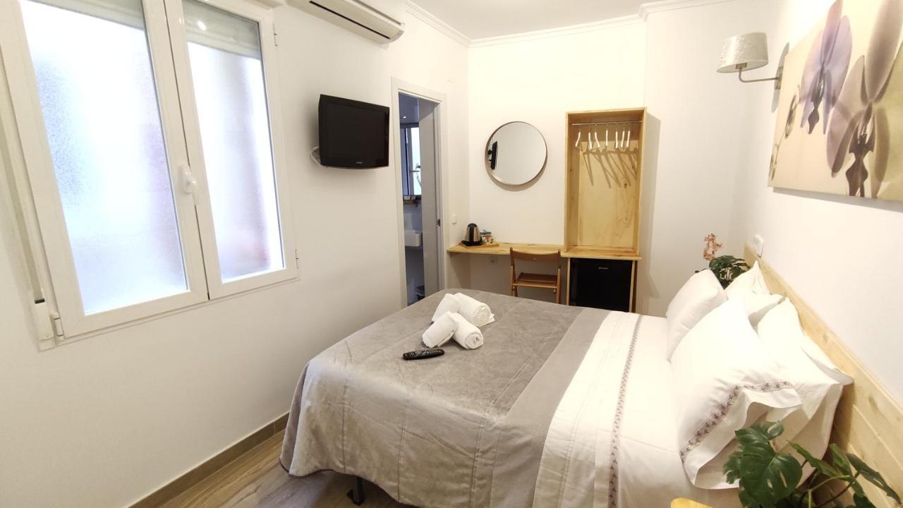 Hostal Aliste Madryt Zewnętrze zdjęcie