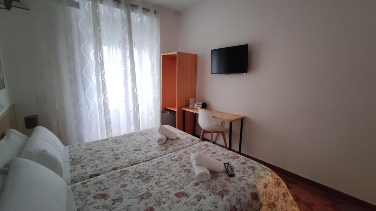 Hostal Aliste Madryt Zewnętrze zdjęcie