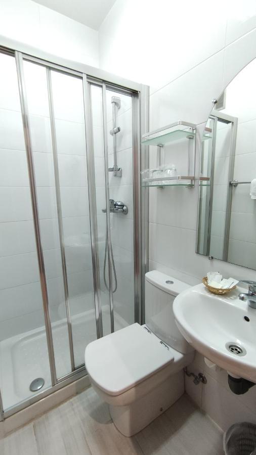 Hostal Aliste Madryt Zewnętrze zdjęcie
