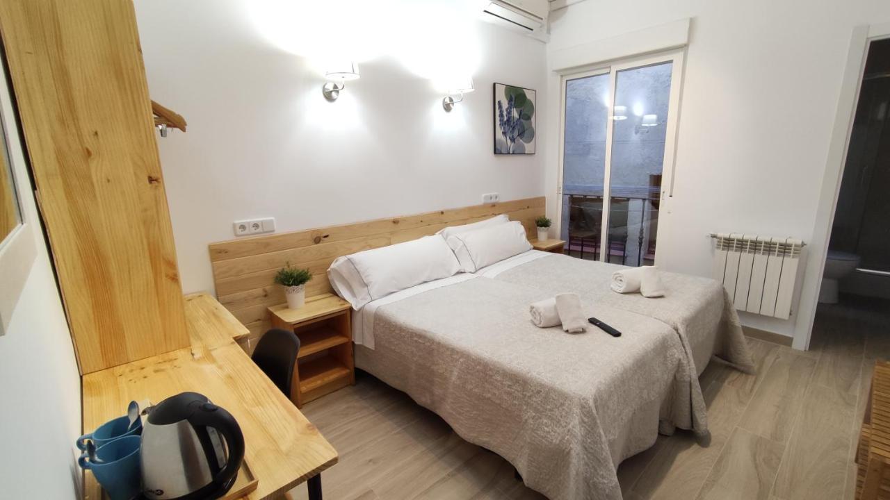 Hostal Aliste Madryt Zewnętrze zdjęcie