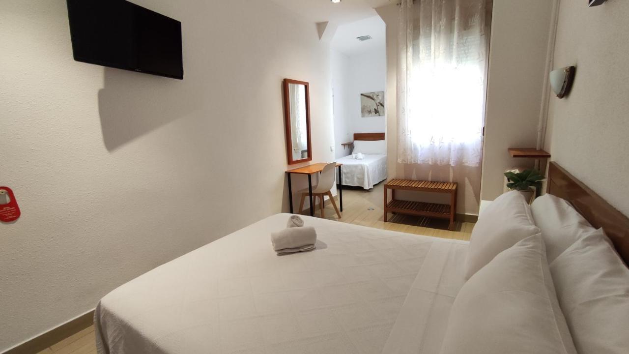 Hostal Aliste Madryt Zewnętrze zdjęcie