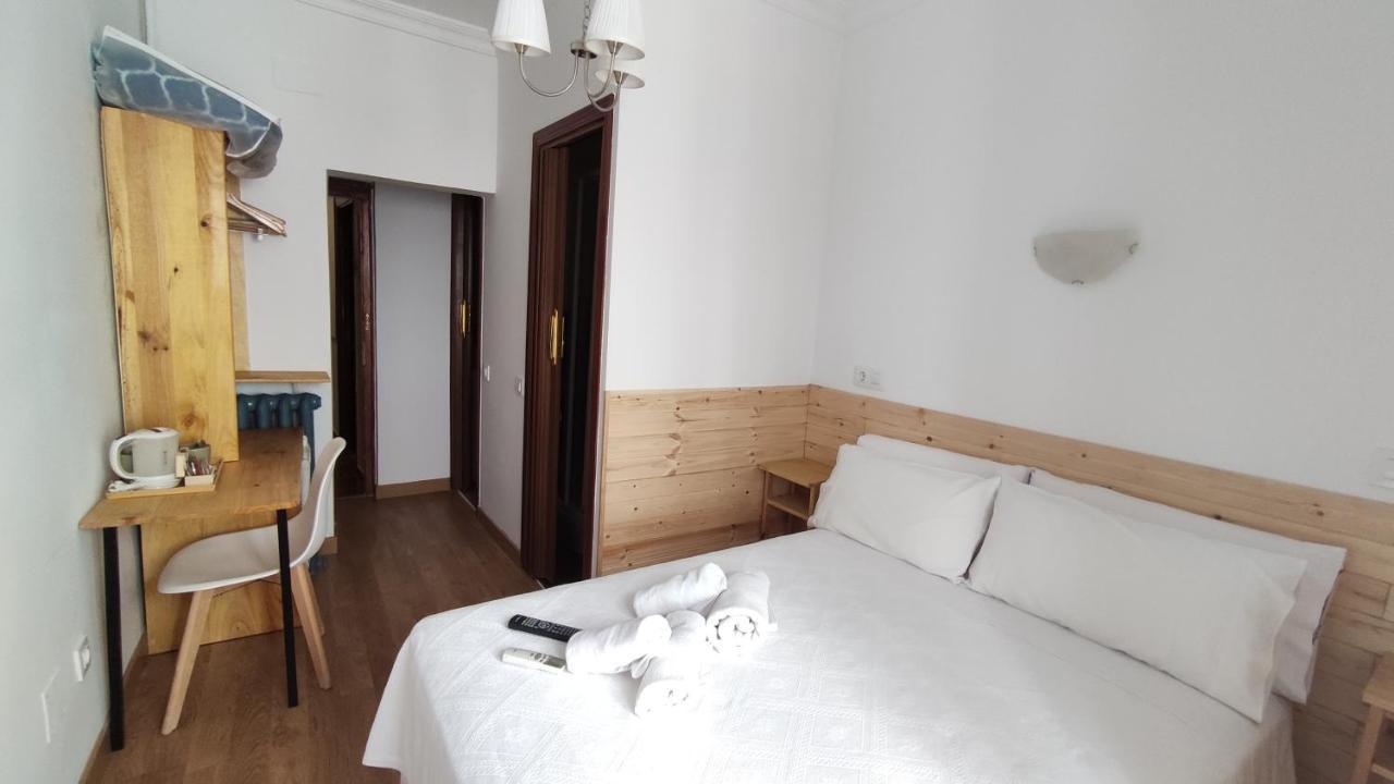 Hostal Aliste Madryt Zewnętrze zdjęcie