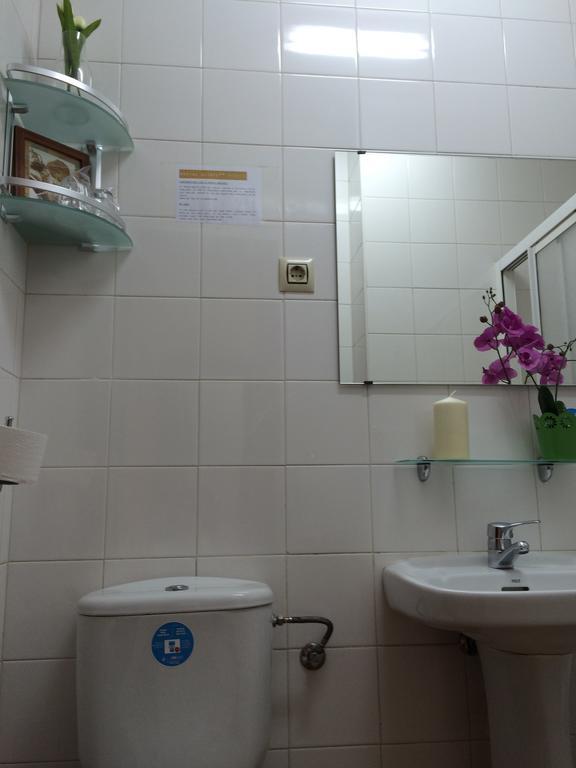 Hostal Aliste Madryt Zewnętrze zdjęcie