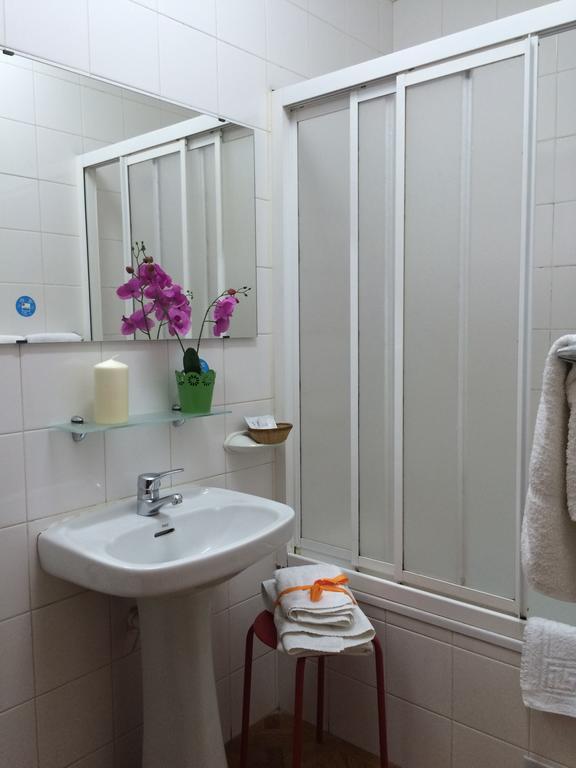 Hostal Aliste Madryt Zewnętrze zdjęcie