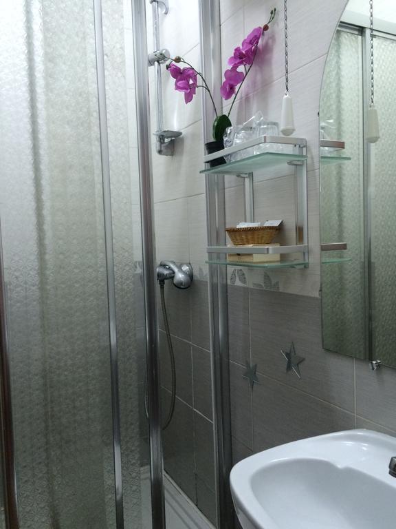 Hostal Aliste Madryt Zewnętrze zdjęcie