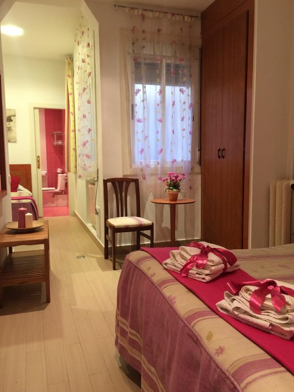 Hostal Aliste Madryt Zewnętrze zdjęcie